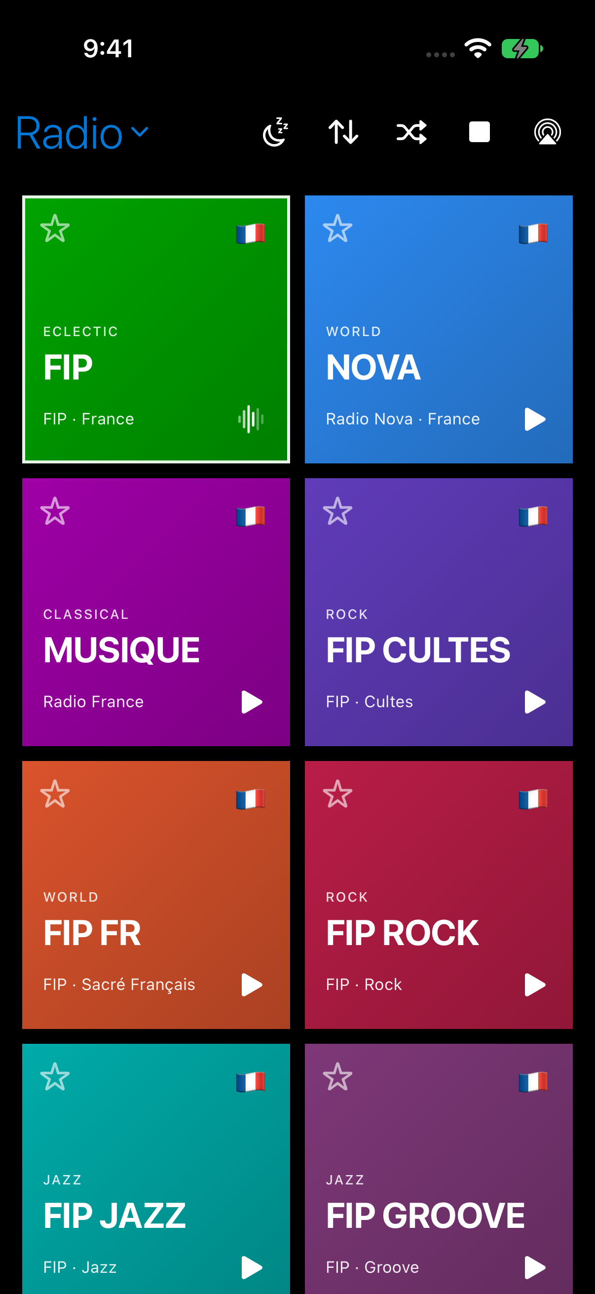 Actual Swift Radio app filtered to French stations, captured in the iPhone simulator